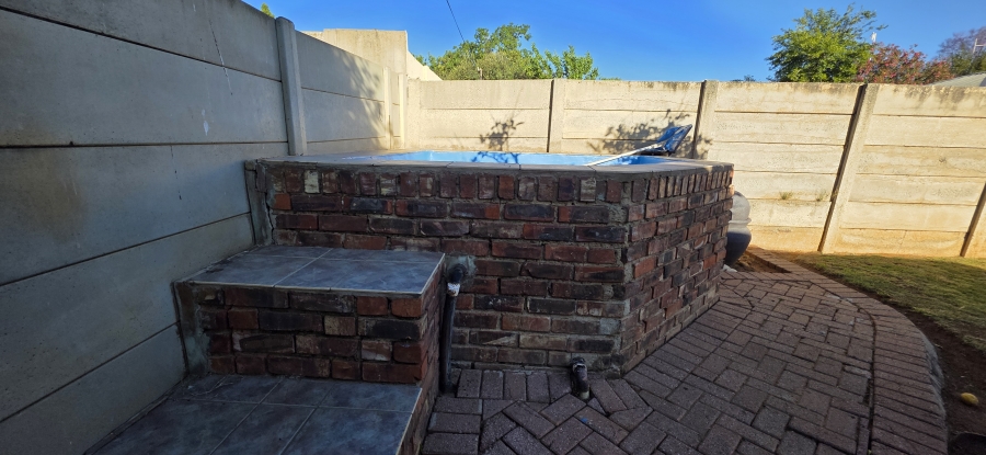 3 Bedroom Property for Sale in Naudeville Free State